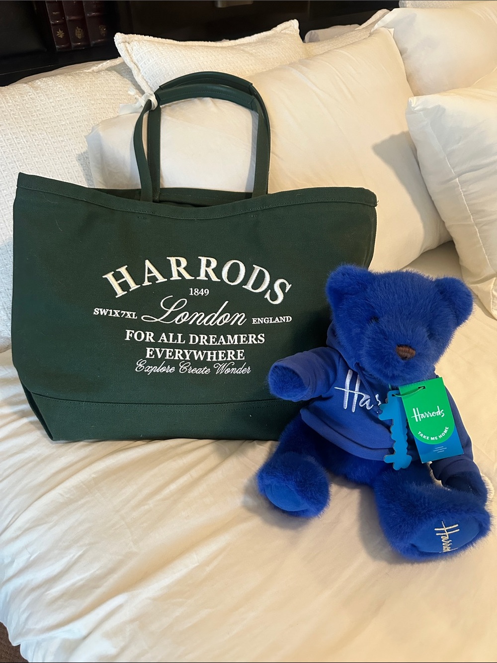 Harrods shopping bag and bear bundle
